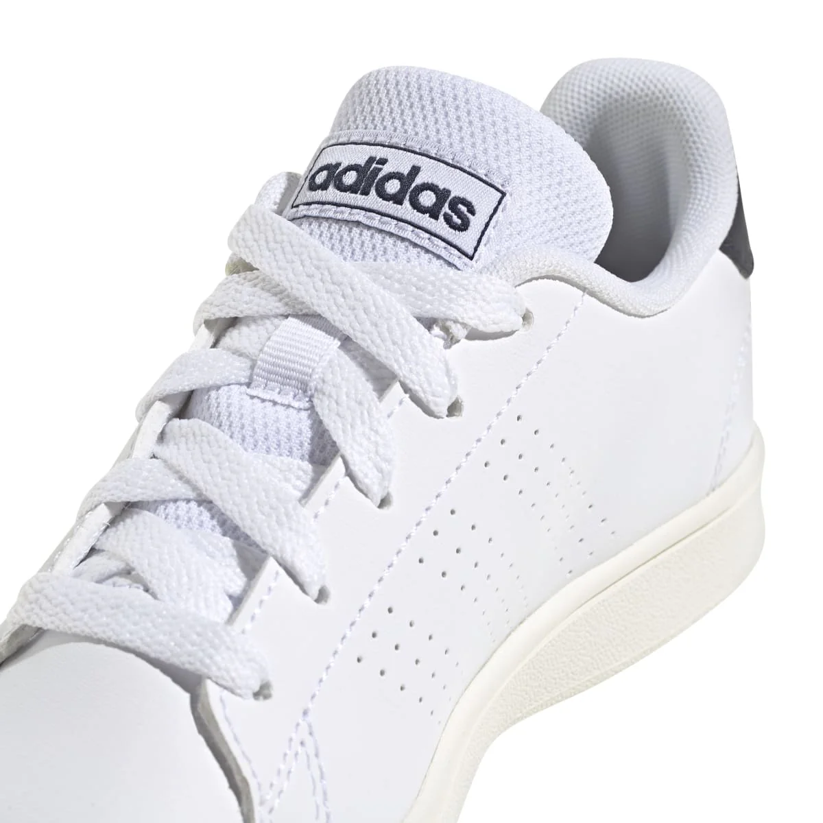 Sneakers da ragazza bianche con strisce traforate adidas Advantage K - Image 7