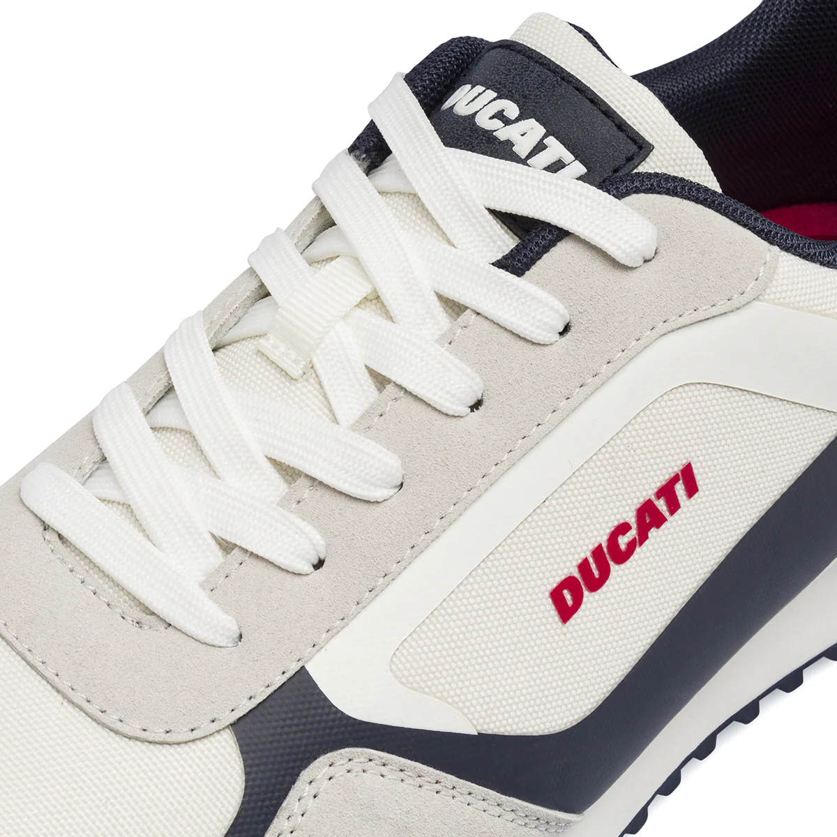 Sneakers da uomo bianche Ducati con dettaglio effetto scamosciato - Image 4