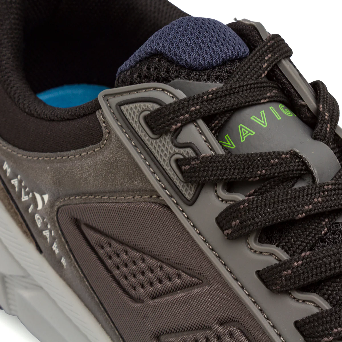 Sneakers da uomo grigie Navigare stile outdoor con dettagli traforati - Image 5