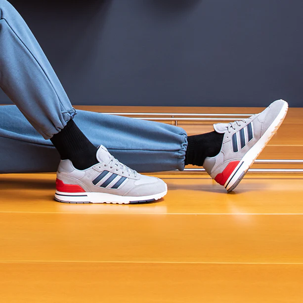 Sneakers grigie con design 3-Stripes adidas Run 80s