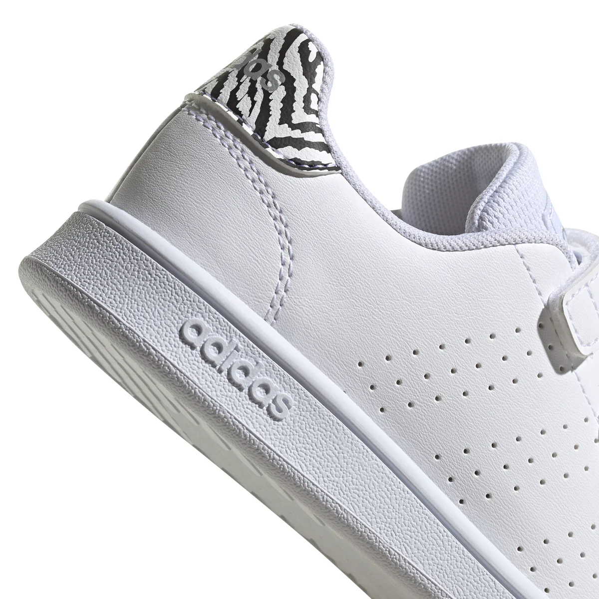 Sneakers grigie con strisce traforate adidas Advantage - Image 5