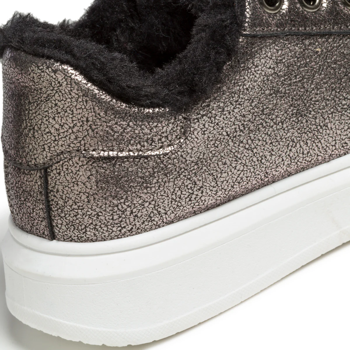 Sneakers grigie effetto laminato con pelo 10 Baci - Image 7