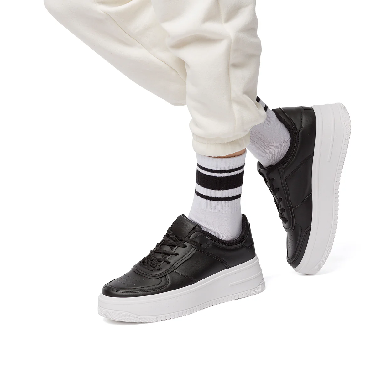 Sneakers nere da donna con maxi-suola Lora Ferres