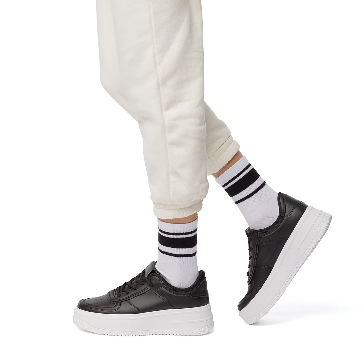 Sneakers nere da donna con maxi-suola Lora Ferres - Image 6