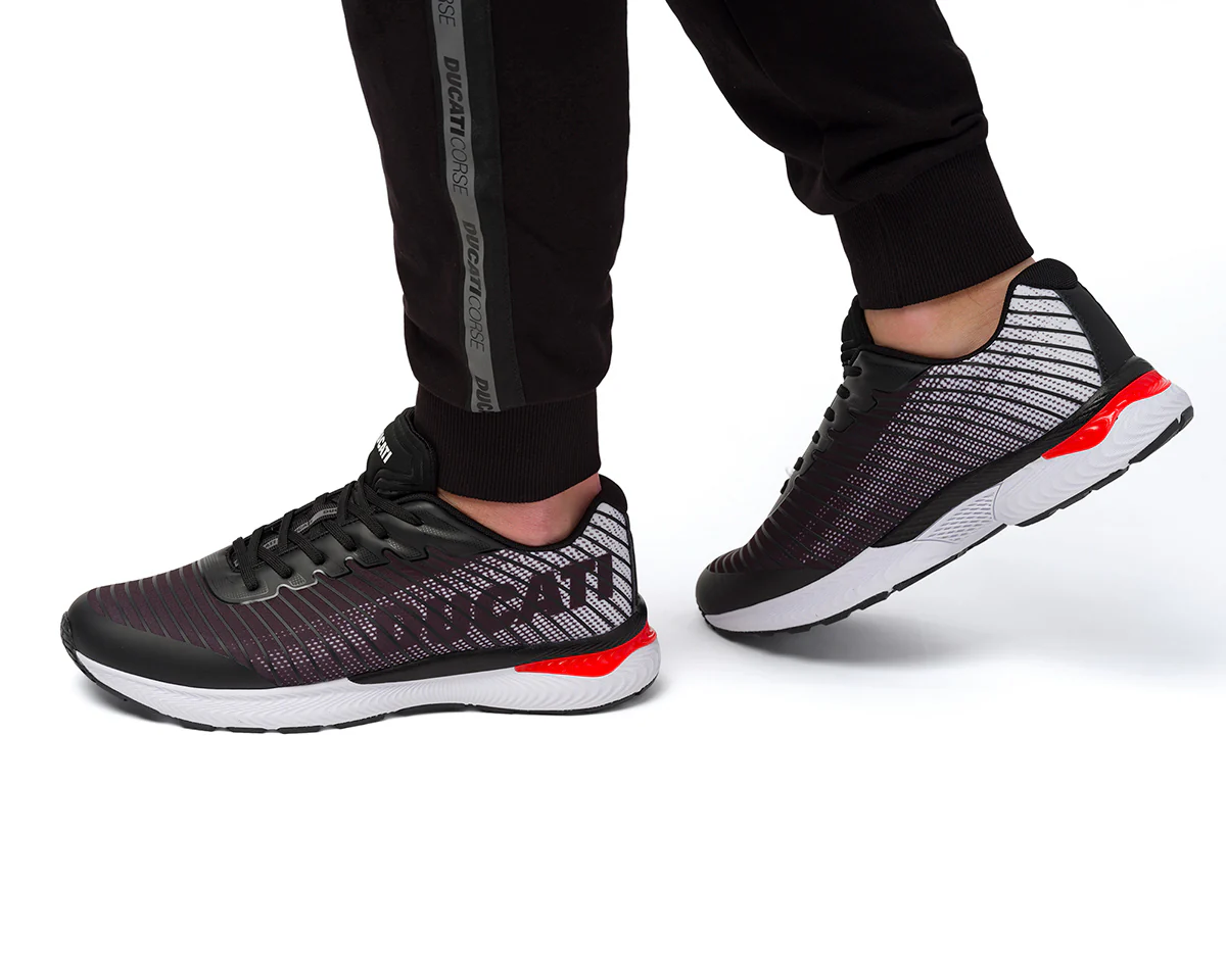 Sneakers nere da uomo con dettagli bianchi Ducati Balderico 3