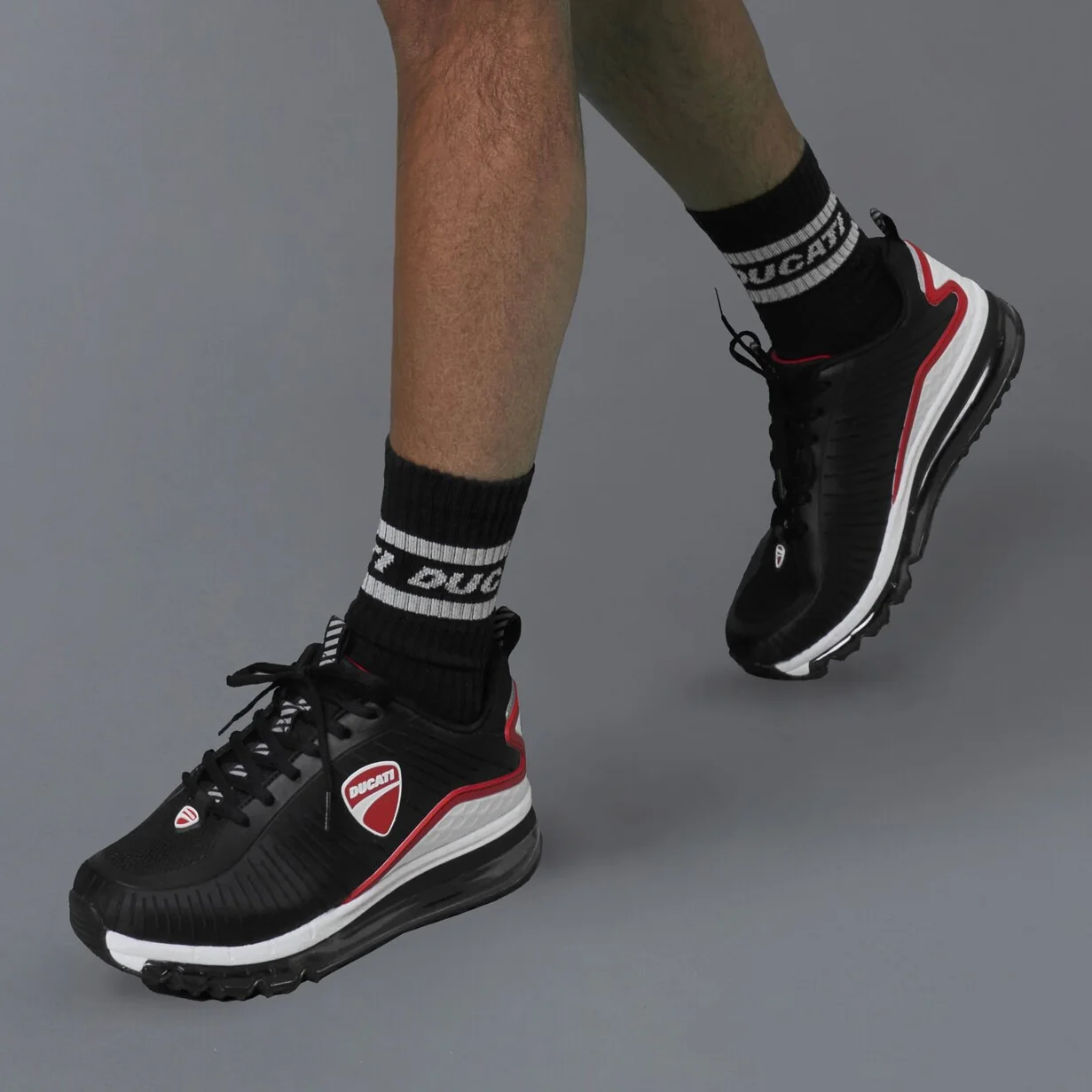 Sneakers nere da uomo con suola ad aria Ducati Legacy Air 3