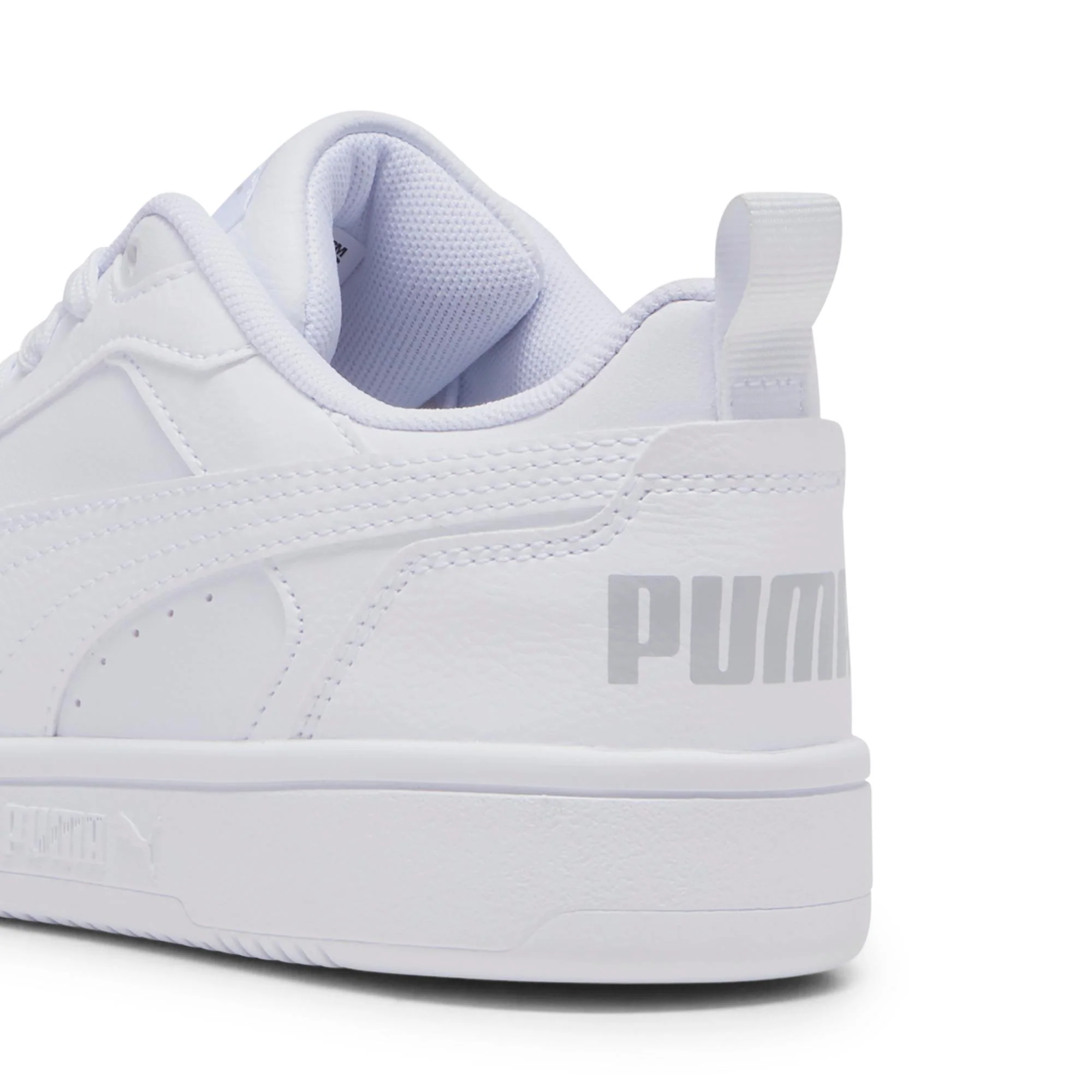 Sneakers ragazza e ragazzo bianche con logo Puma Rebound V6 Low - Image 6