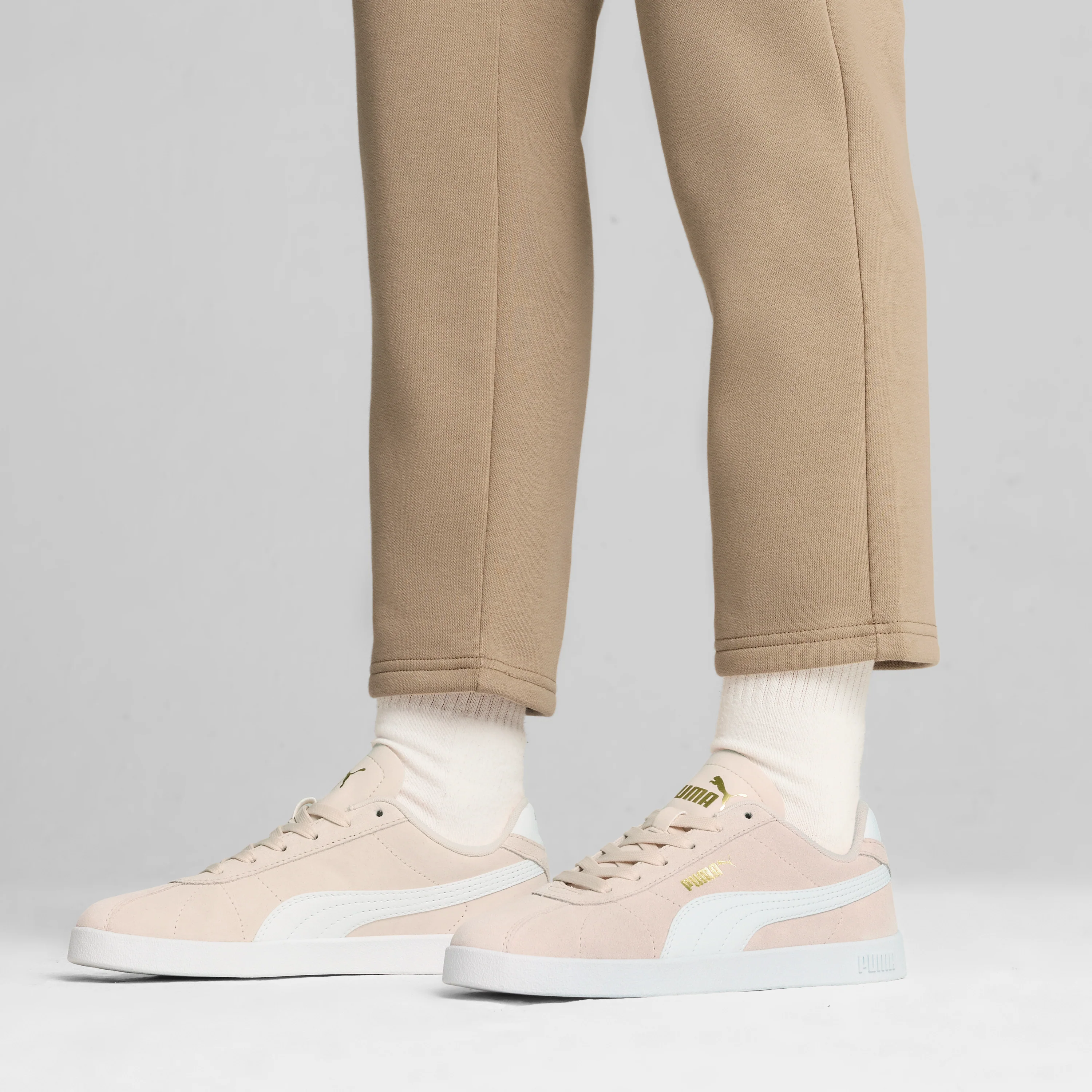 Sneakers rosa da donna in pelle scamosciata Puma Club II