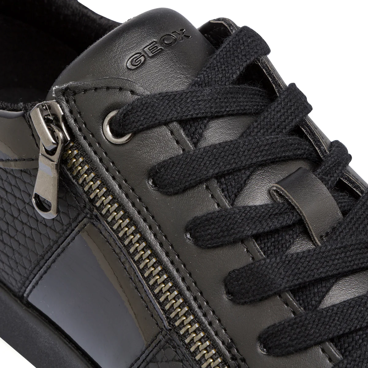 Sneakers traspiranti da donna nere in pelle Geox - Image 5