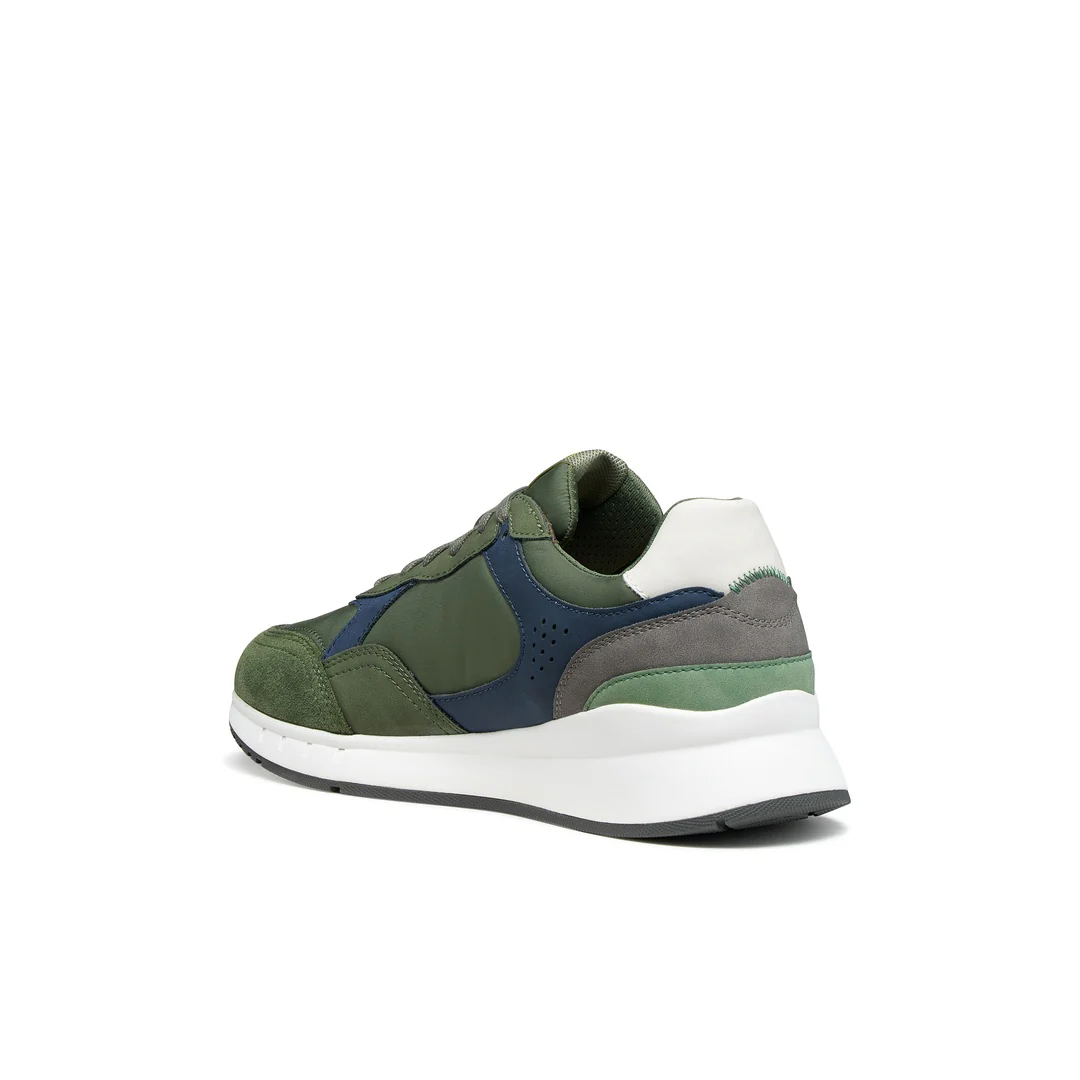 Sneakers verdi Uomo con suola traspirante effetto scamosciato Geox - Image 4