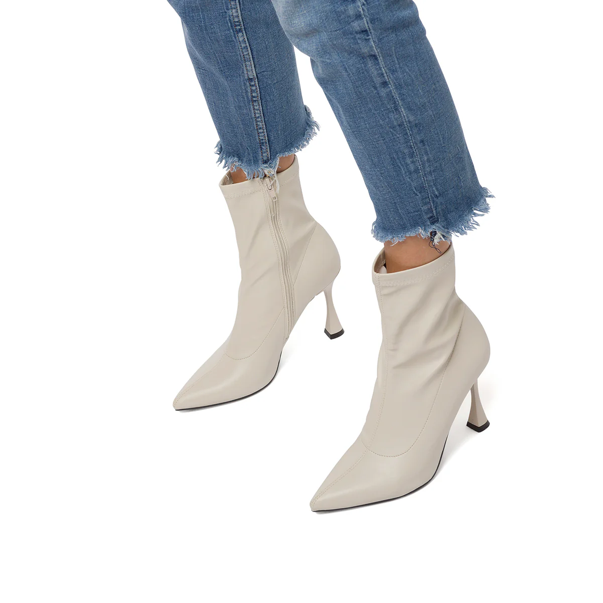 Stivaletti bianchi da donna con tacco a rocchetto 9 cm Lora Ferres - Image 11