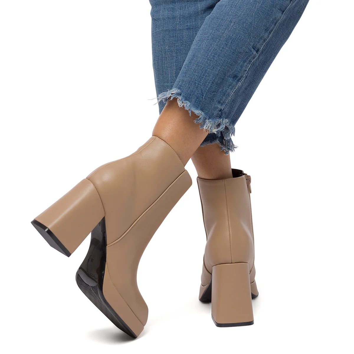 Stivaletti beige da donna con punta squadrata e tacco a blocco 9 cm  Swish Jeans - Image 9