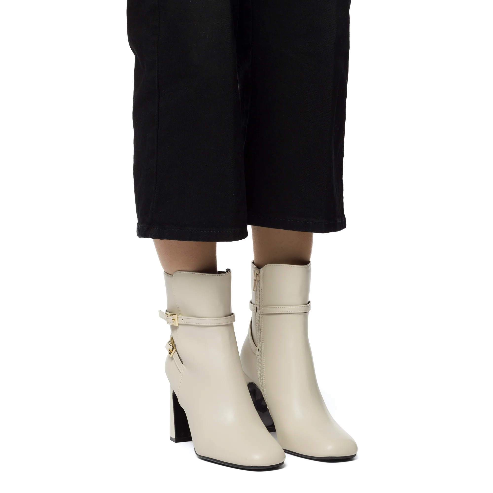 Stivaletti bianchi off-white da donna con doppio cinturino e tacco 9 cm Lora Ferres - Image 3