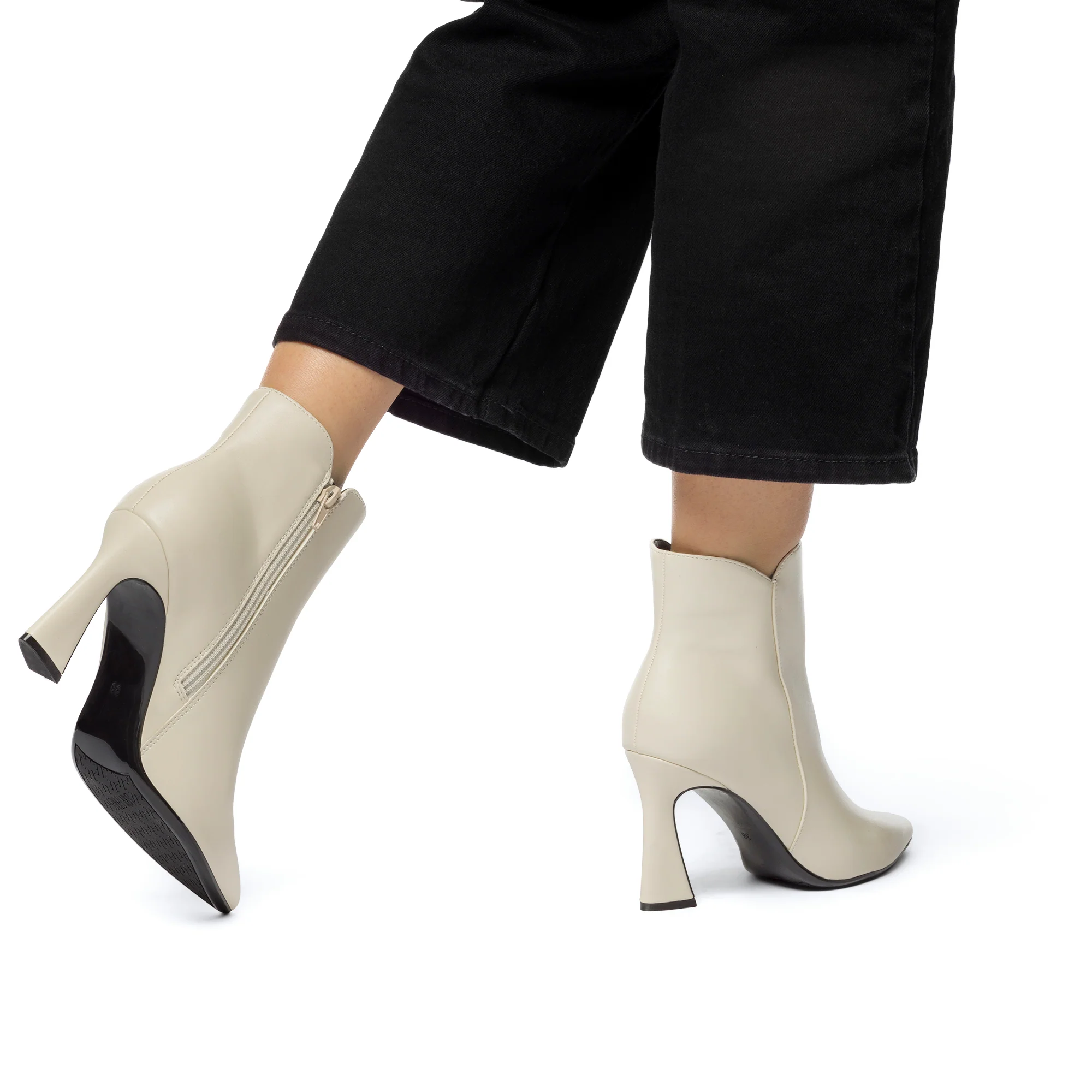 Stivaletti bianchi off-white da donna con tacco a campana 9 cm Lora Ferres - Image 2