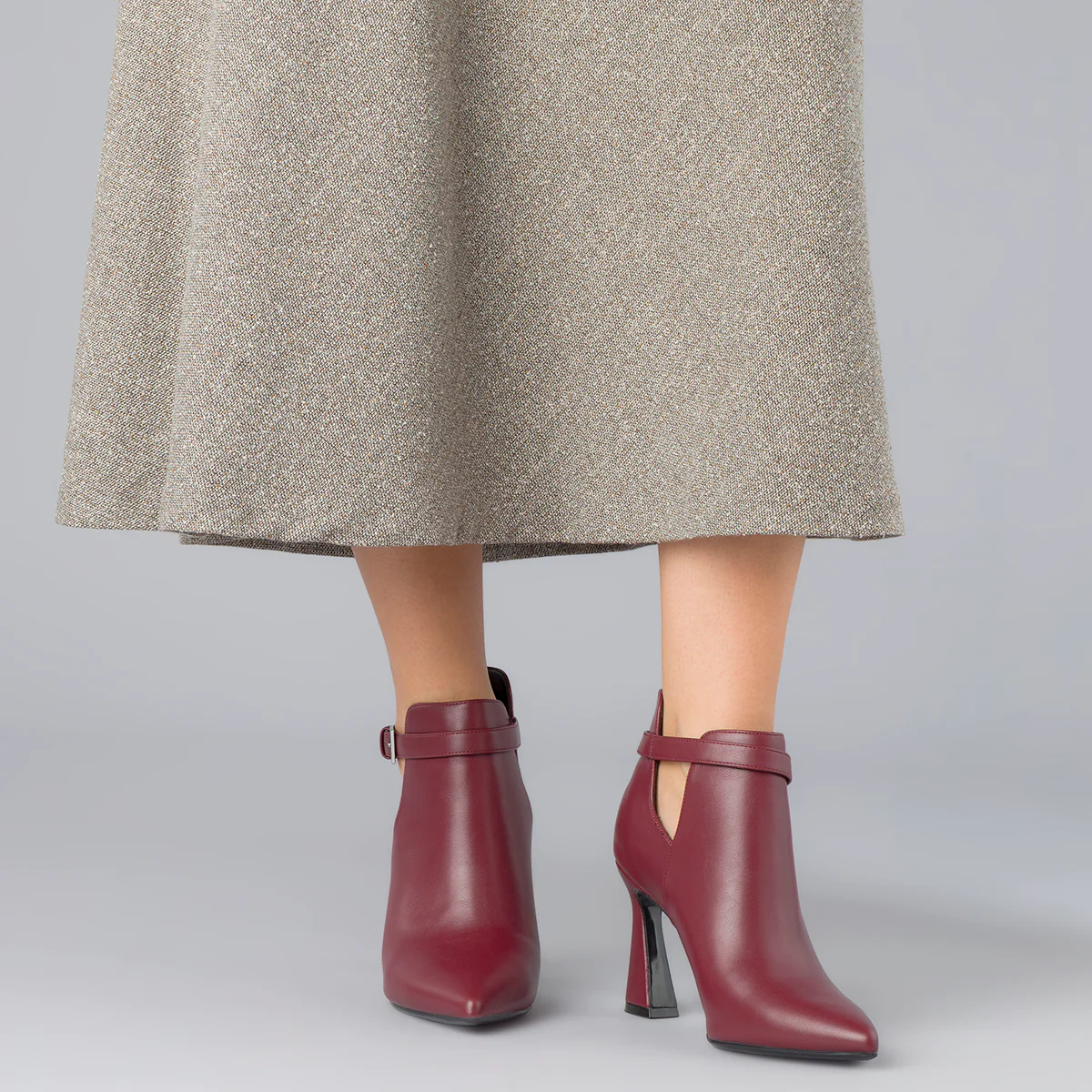 Stivaletti Bordeaux da Donna con tacco 8,5 cm e fibbia Lora Ferres - Image 2