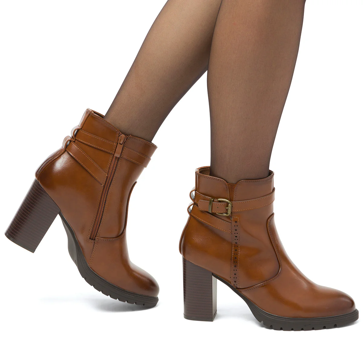 Stivaletti comfort color cuoio da Donna con fibbia e tcco 9 cm P Soft