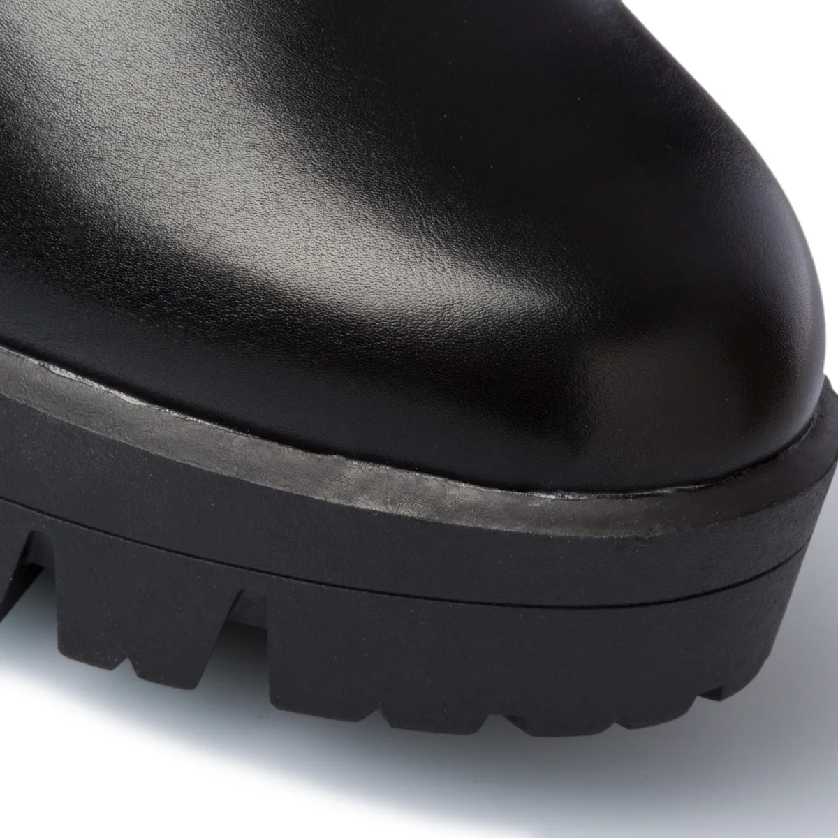 Stivaletti neri con tacco 7 cm e inserti elastici Lora Ferres - Image 5