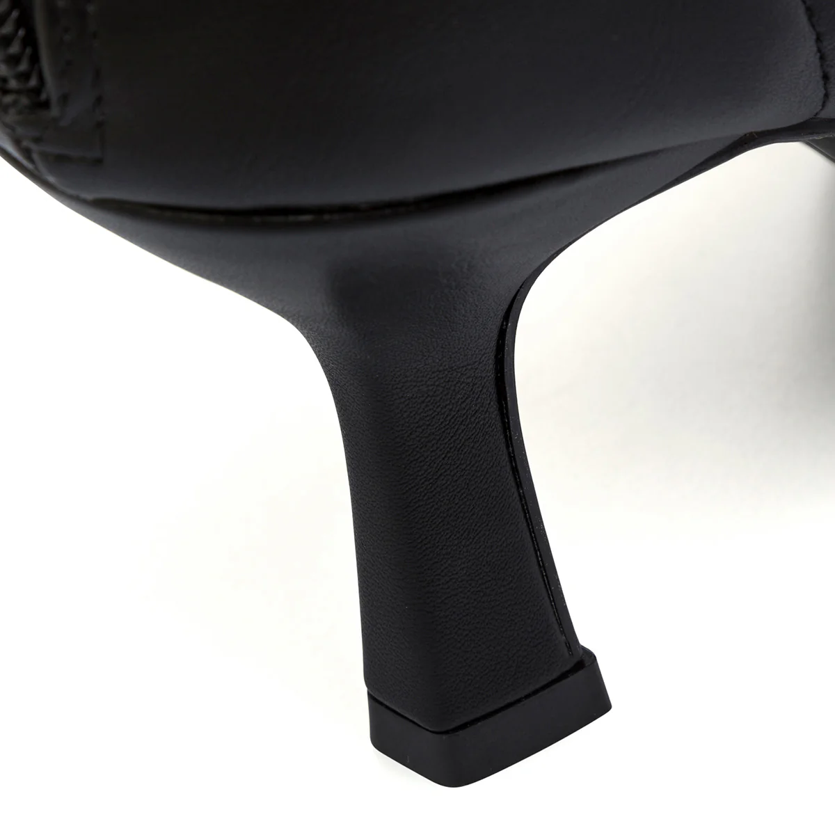 Stivaletti eleganti neri da donna con tacco 7,5 cm Lora Ferres - Image 5
