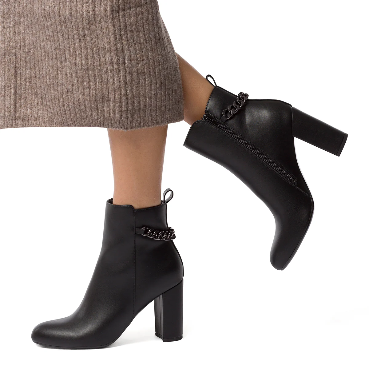 Stivaletti neri da donna con tacco 9 cm e catena Swish Jeans - Image 5