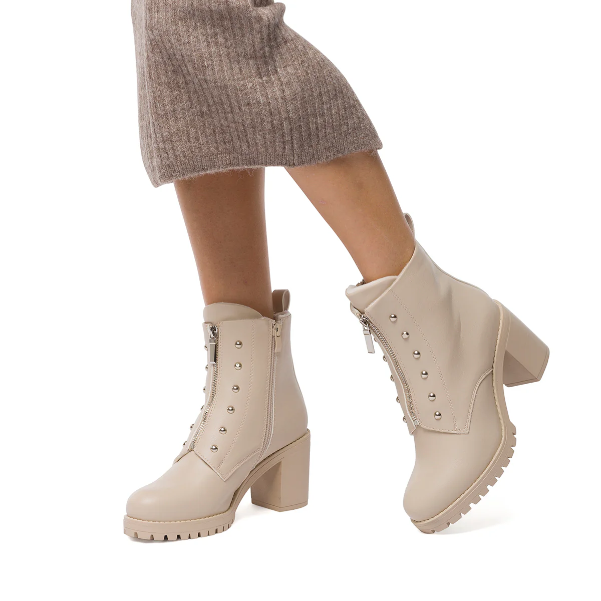 Stivaletti off-white da donna con borchie e zip frontale Lora Ferres