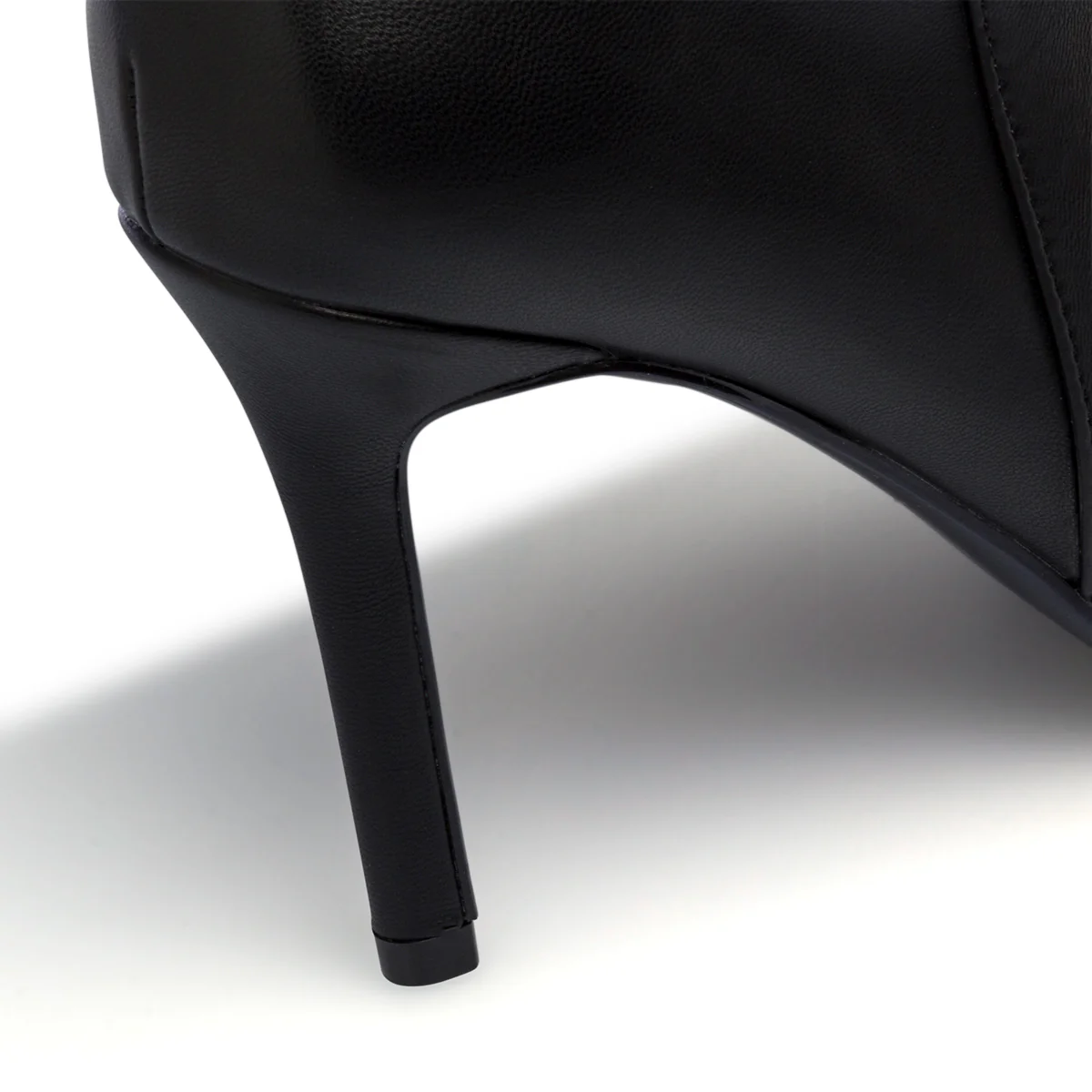 Stivali neri arricciati da donna con tacco a stiletto 10 cm Lora Ferres - Image 17