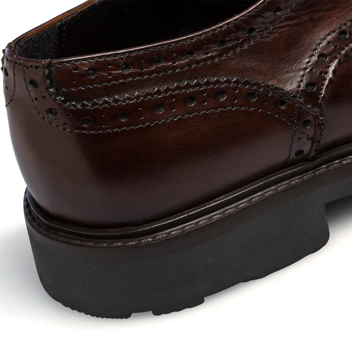 Stringate casual marroni in pelle da uomo con dettagli brogue Primopiano - Image 6