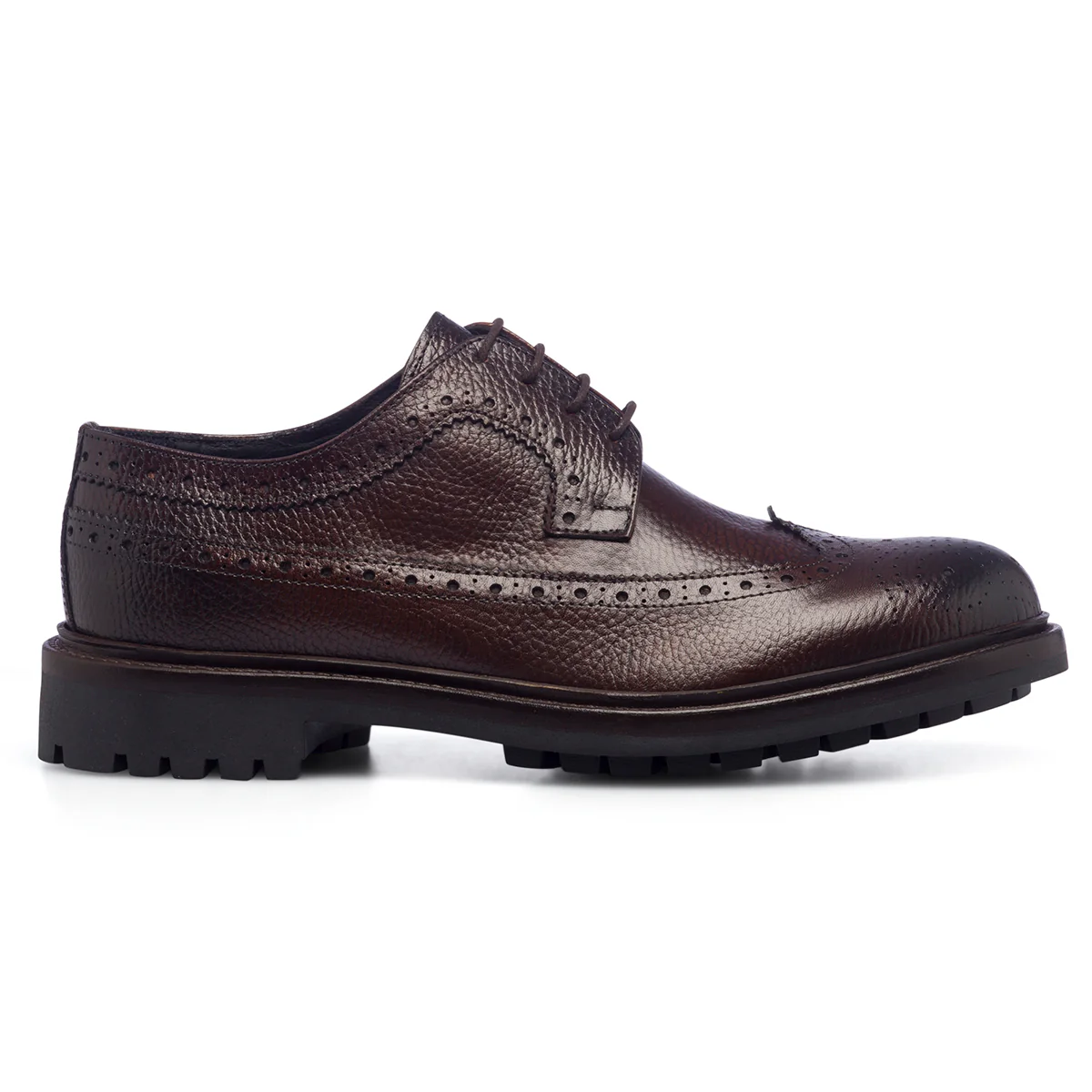 Stringate casual marroni in pelle da uomo con dettagli brogue Primopiano