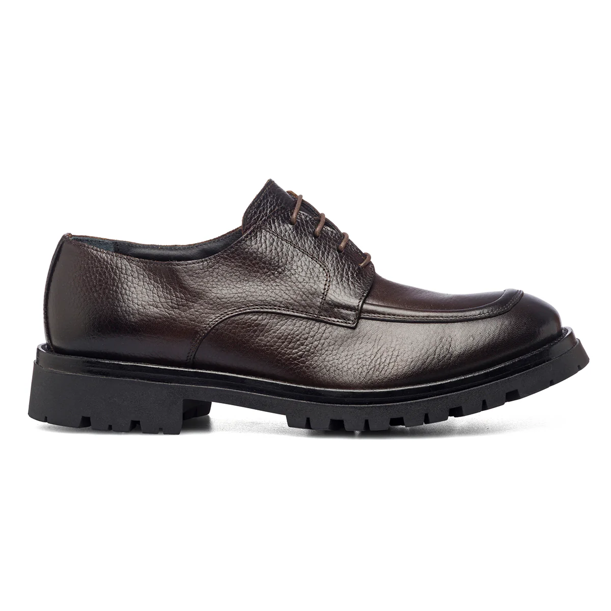 Stringate casual marroni in pelle martellata Primopiano