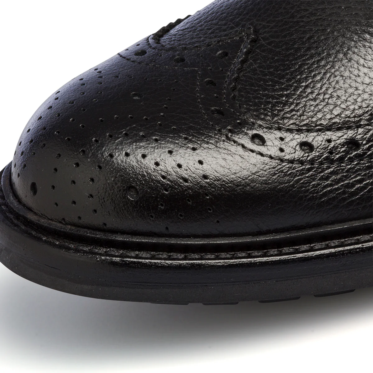 Stringate casual nere in pelle da uomo con dettagli brogue Primopiano - Image 5