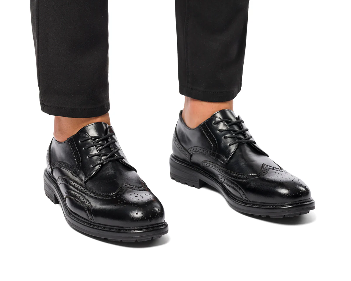 Stringate eleganti derby da uomo con allacciatura Derby e dettagli brogue Riflessi Urbani - Image 2