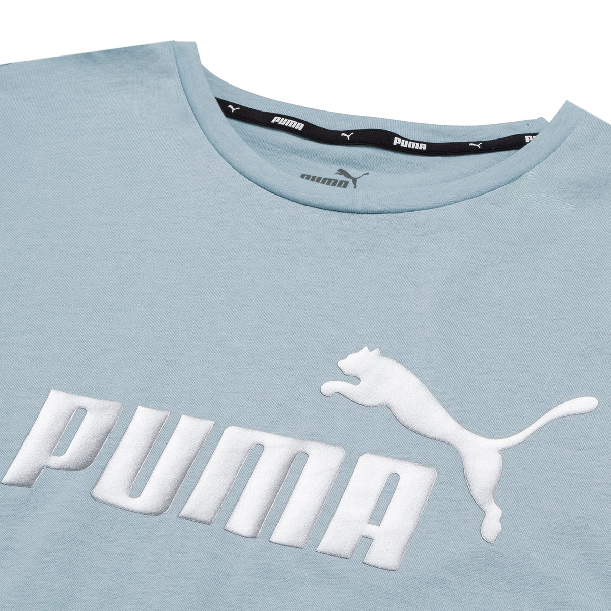T-shirt azzurra da donna con logo argento Puma Essentials + - Image 3