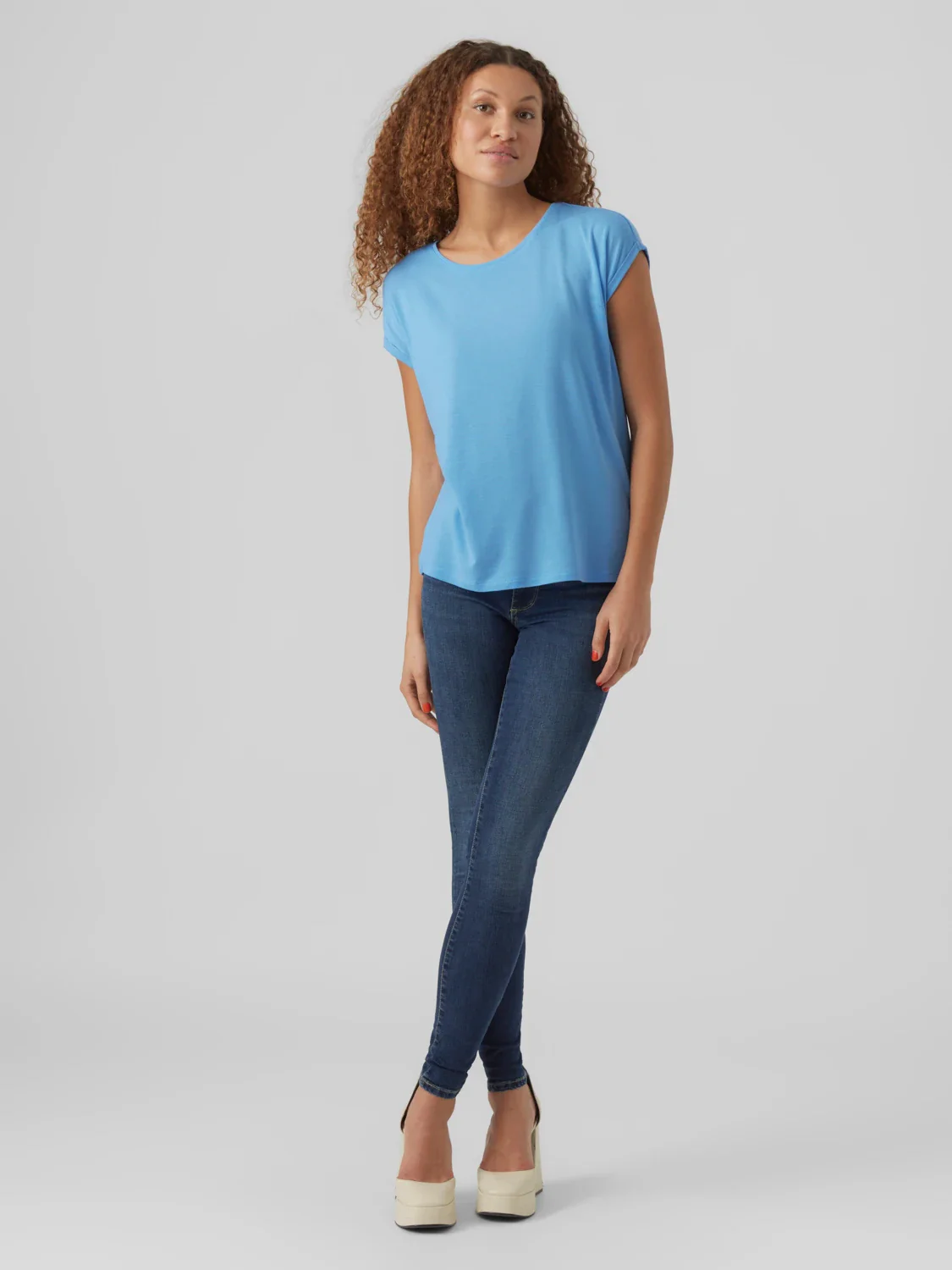 T-shirt azzurro da donna Vero Moda - Image 4