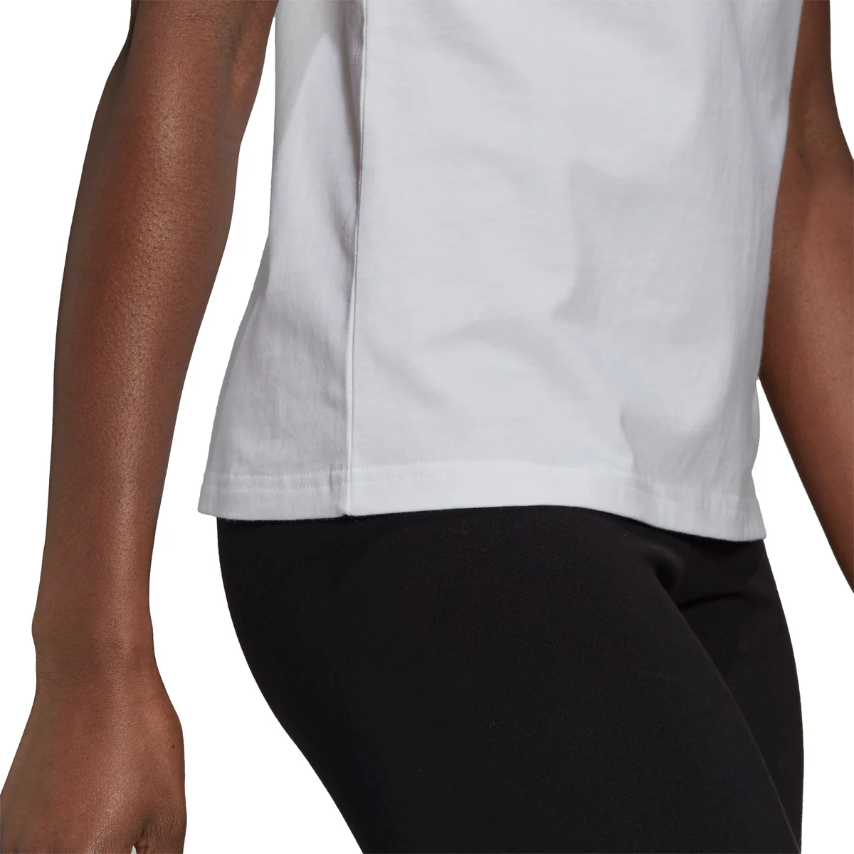 T-shirt bianca adidas LOUNGEWEAR Essentials Logo Tee - Image 5