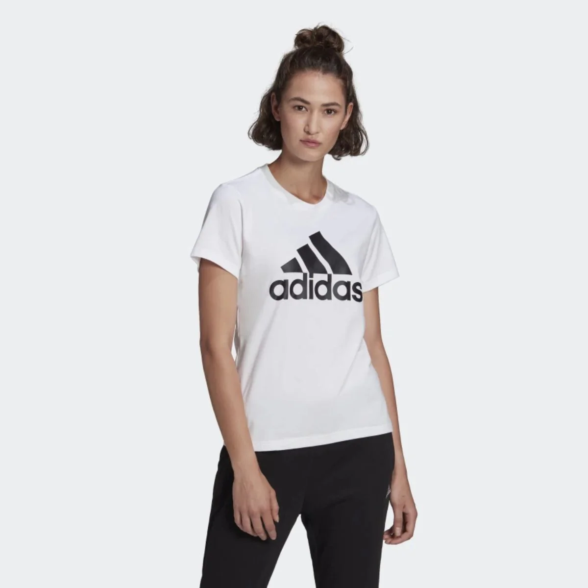 T-shirt bianca da donna adidas LOUNGEWEAR Essentials Logo