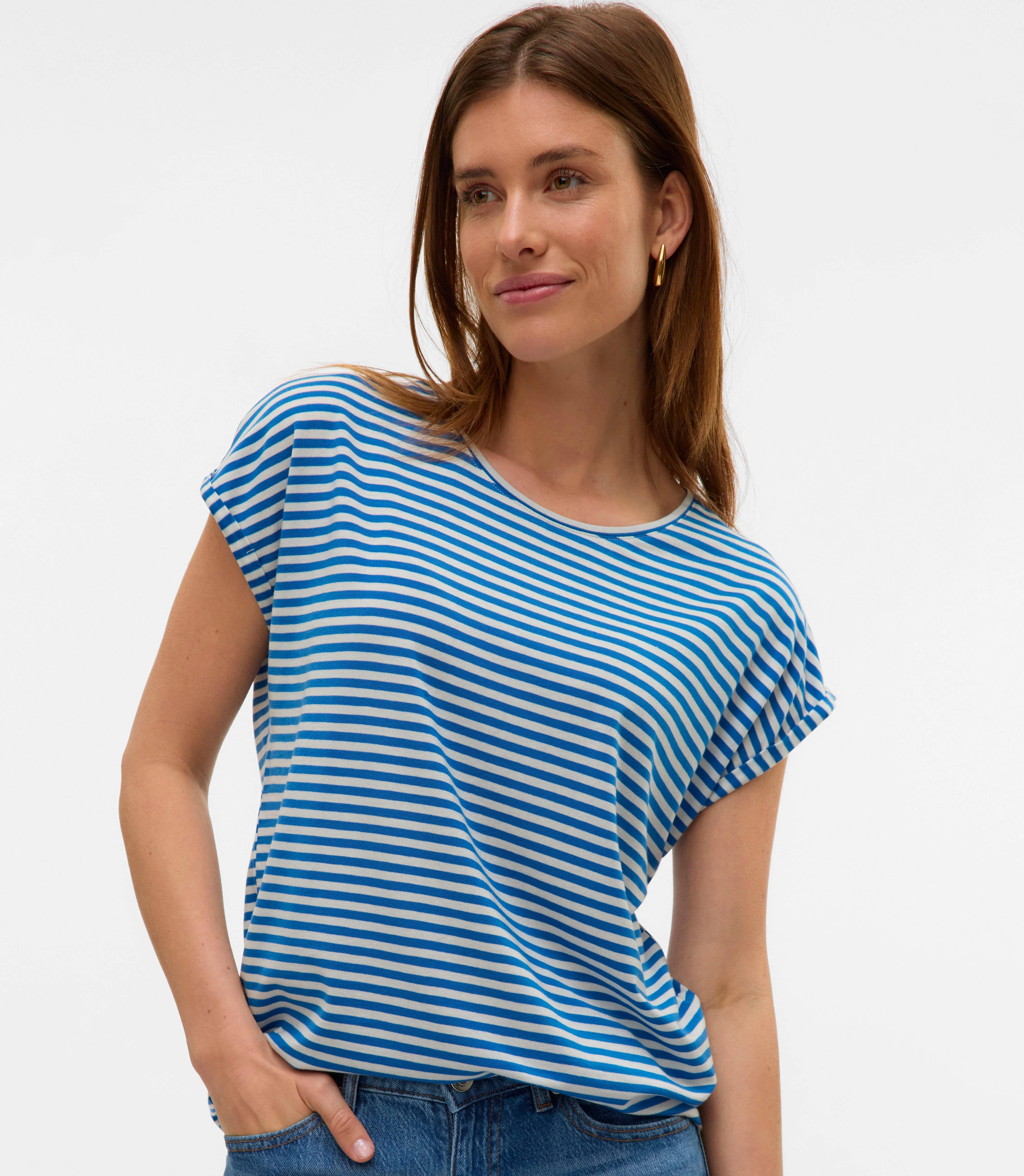 T-shirt casual da Donna blu a righe bianche con girocollo Vero Moda - Image 3