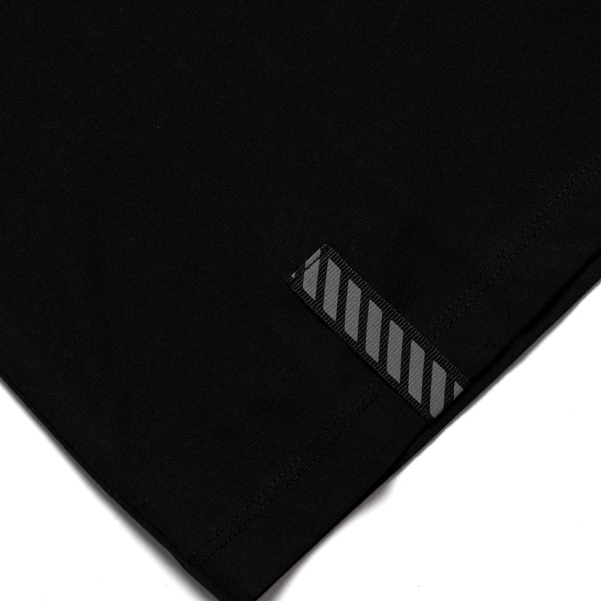 T-shirt nera da bambino con badge sul petto Ducati Corse Chalk - Image 5