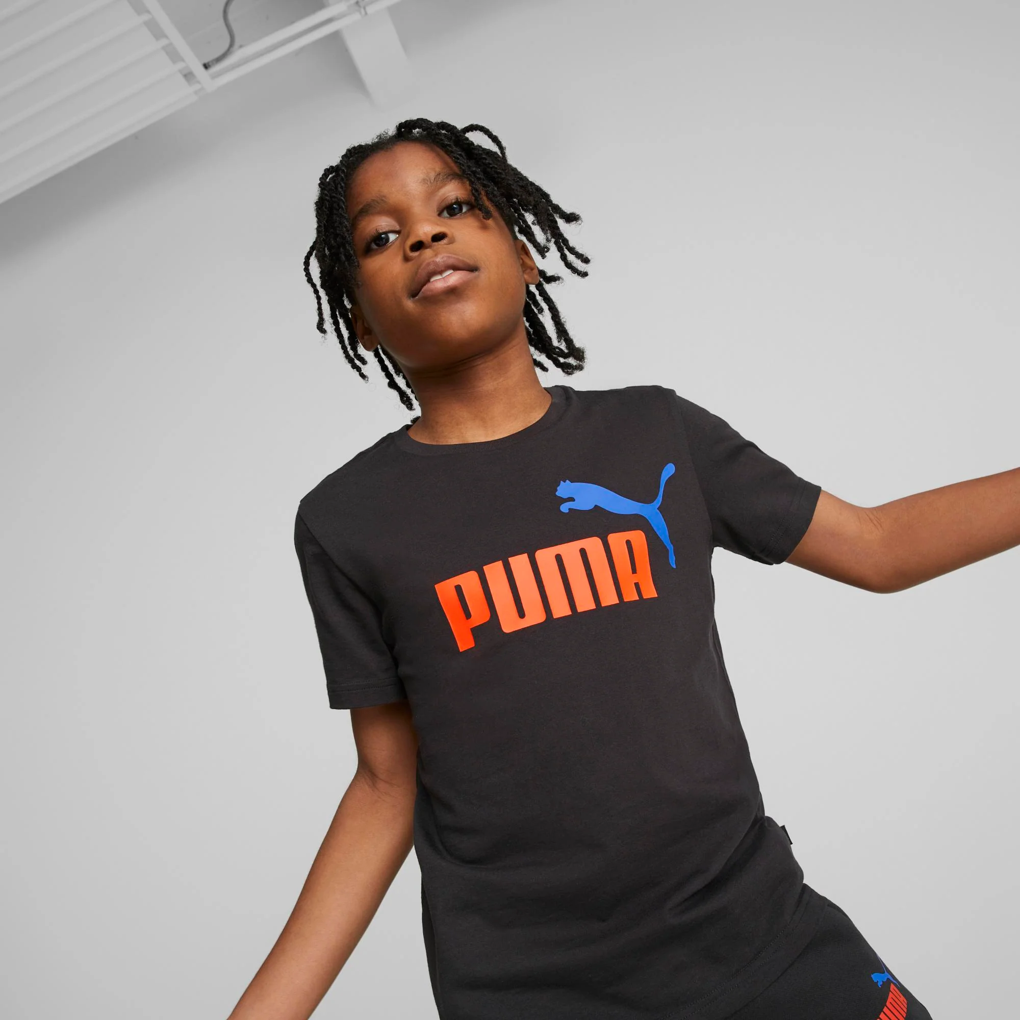 T-shirt nera da bambino Puma Essentials+ Two-Tone Logo