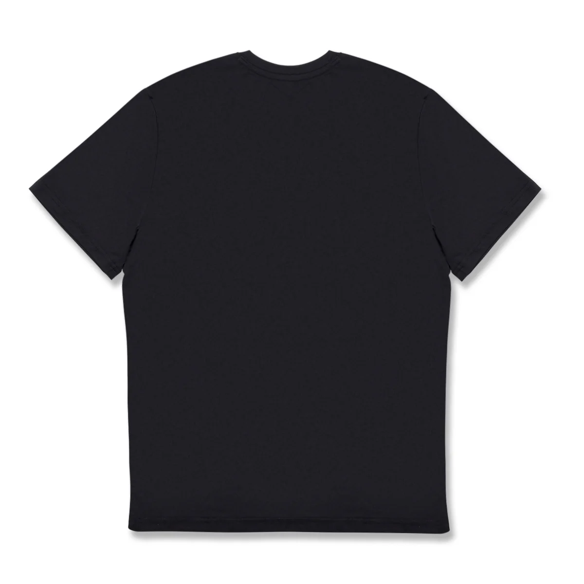 T-shirt nera da uomo con logo sul petto Skechers Latitude Tee - Image 2