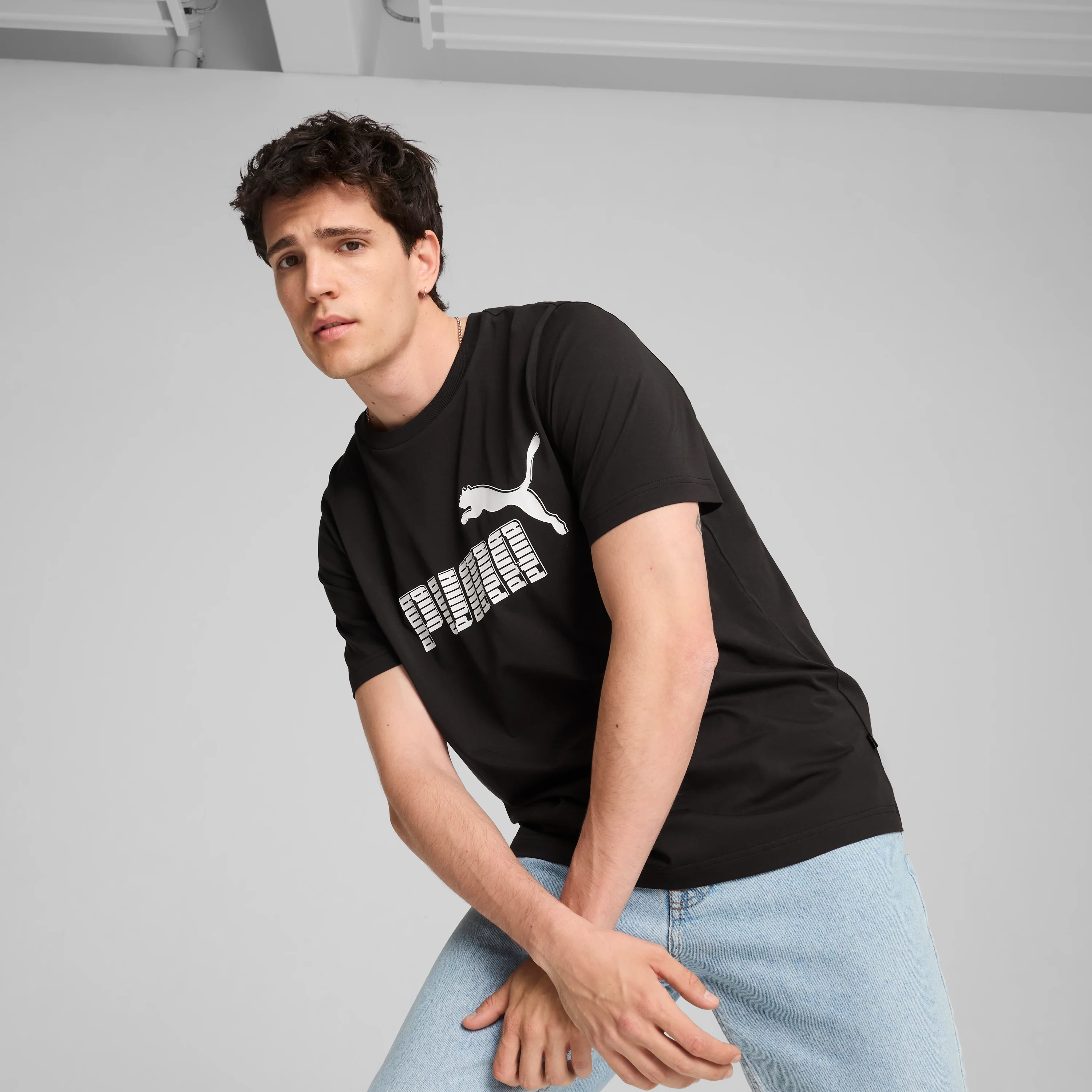 T-shirt nera da uomo con stampa logo Puma - Image 3