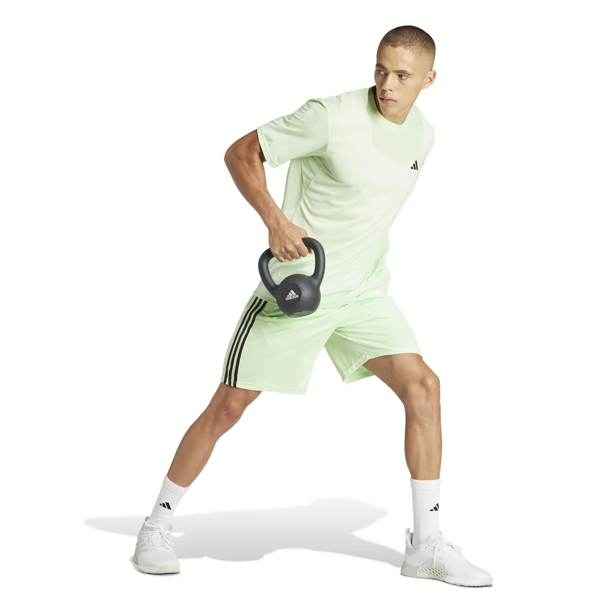 T-shirt verde chiaro da uomo con logo nero adidas Essentials Training - Image 3