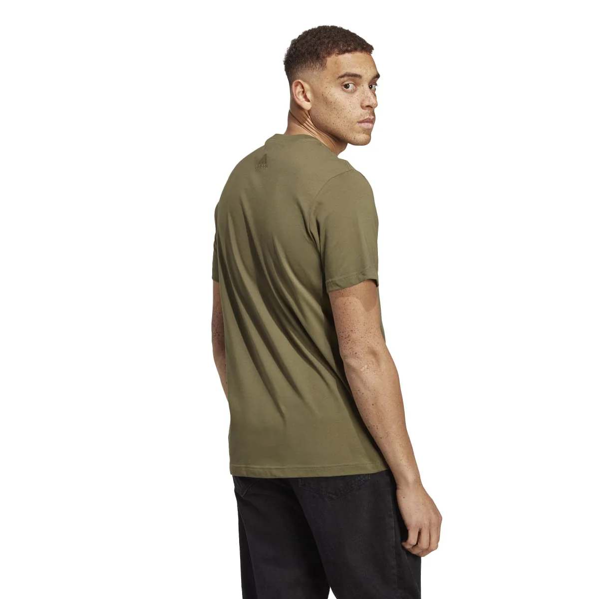 T-shirt verde da uomo con logo sul petto adidas Essentials Single Jersey Linear Embroidered Logo - Image 5