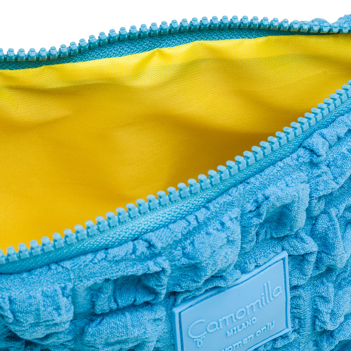 Trousse porta oggetti azzurra da donna con logo Camomilla Milano - Image 4