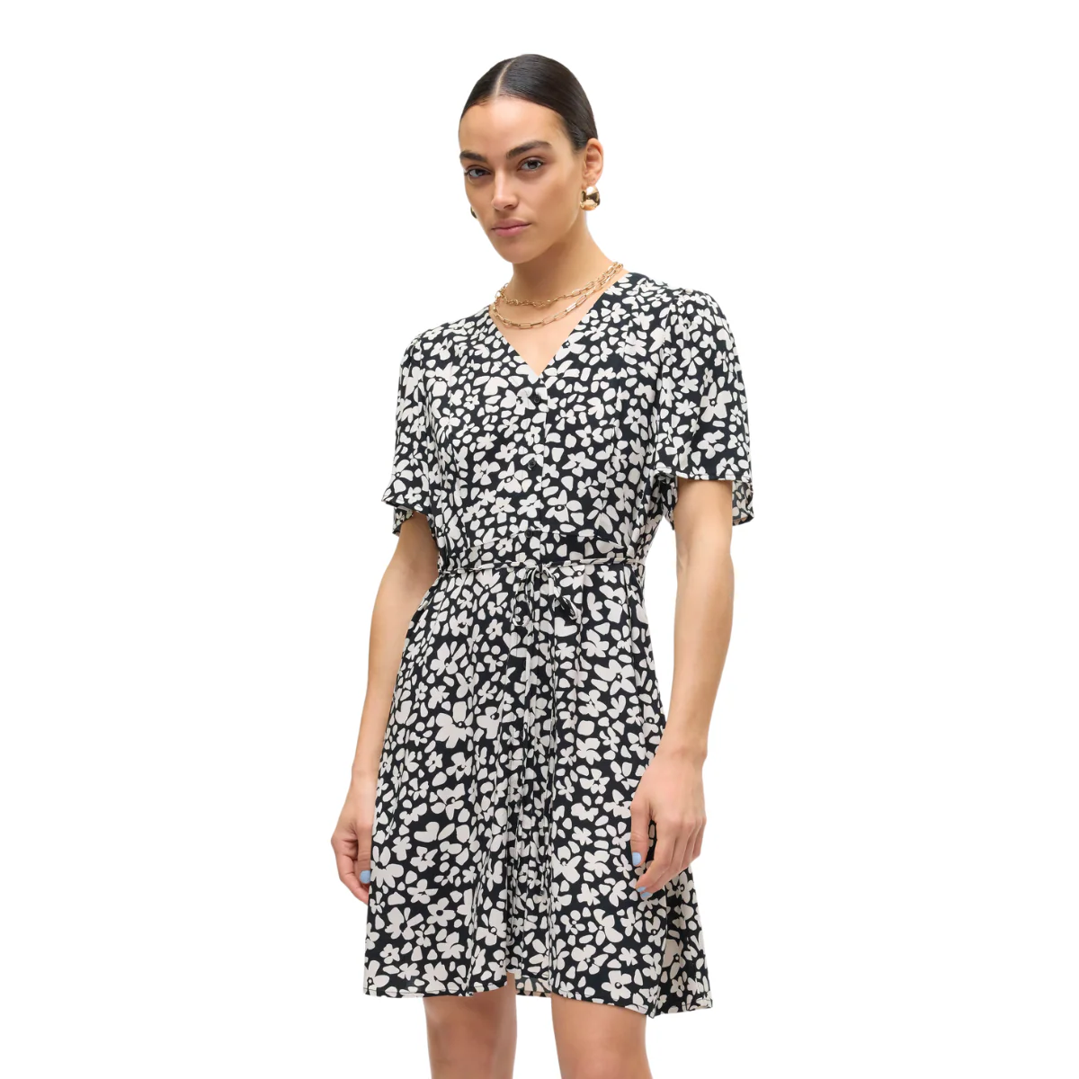 Vestito da donna nero con fantasia a fiori bianchi e con bottoni frontali Vero Moda