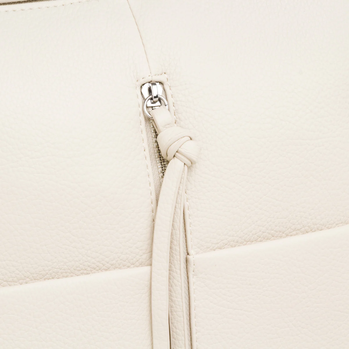 Zaino bianco off-white da Donna con logo in metallo Lora Ferres - Image 3