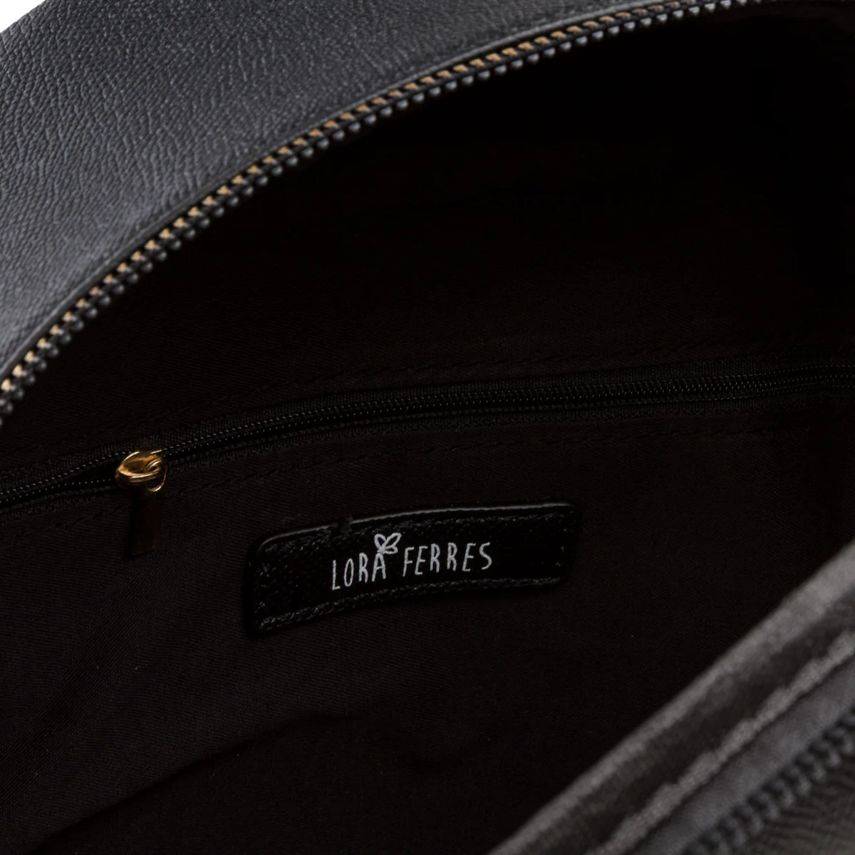 Zaino da donna nero con tasche e logo Lora Ferres - Image 4