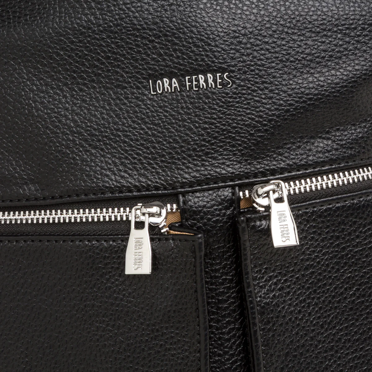 Zaino da donna nero con tasche esterne e logo Lora Ferres - Image 3