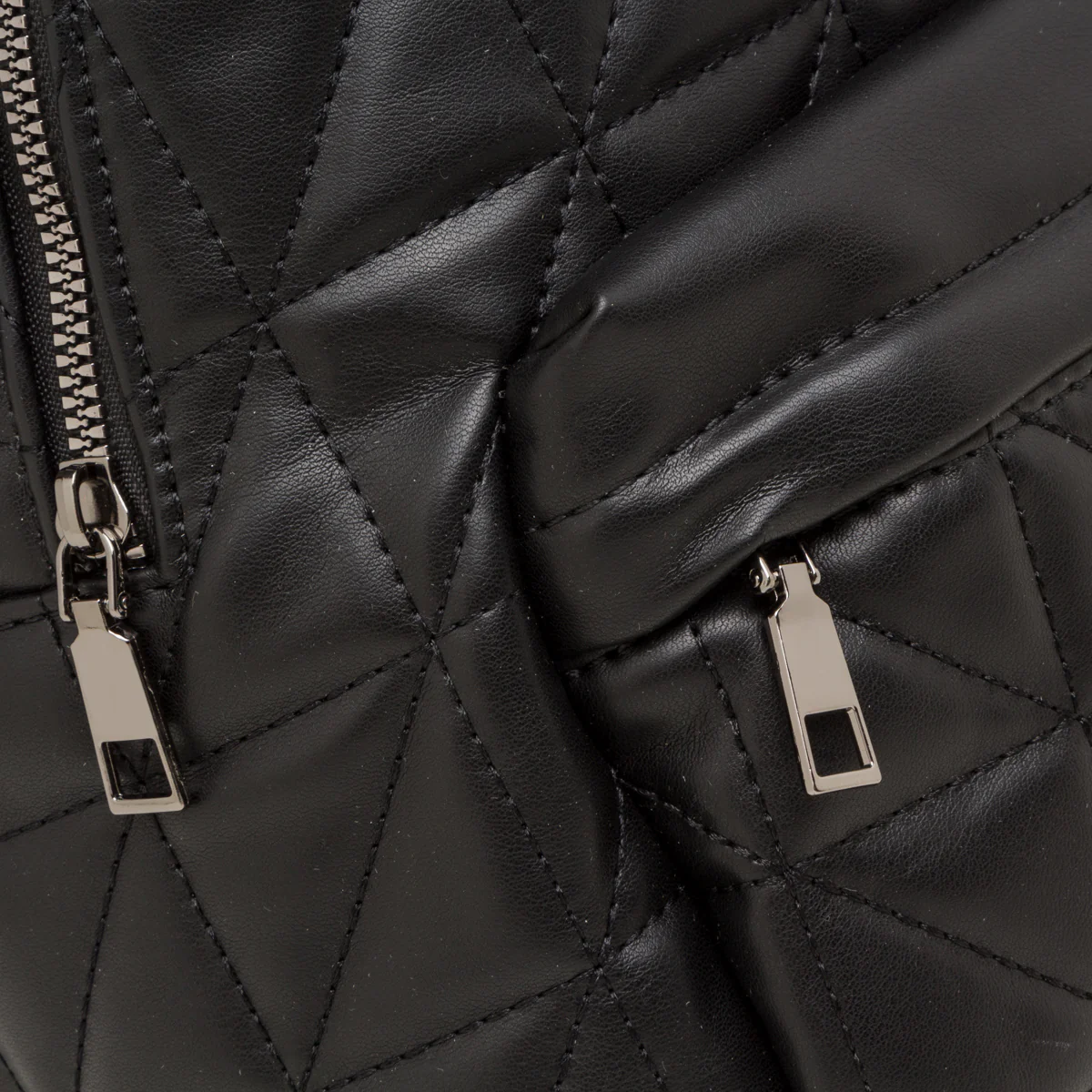Zaino nero da donna Lora Ferres effetto trapuntato - Image 3
